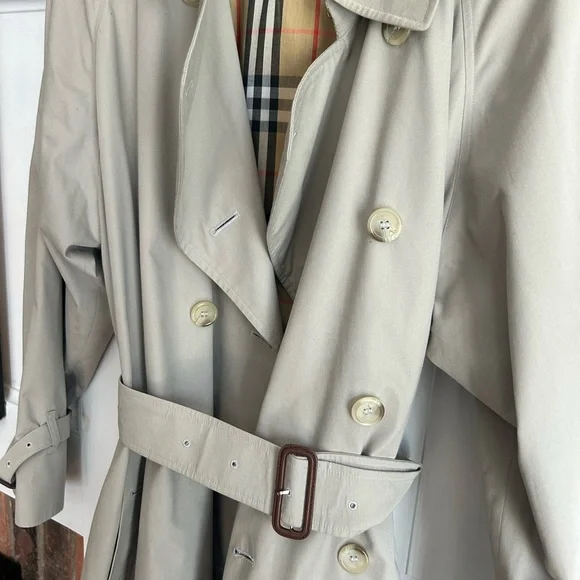 ❤️SALE AUTHENTIC Gorgeous Burberry Beige Trench Coat Fits Women's L-XL ❤️ - Picture 5 of 15